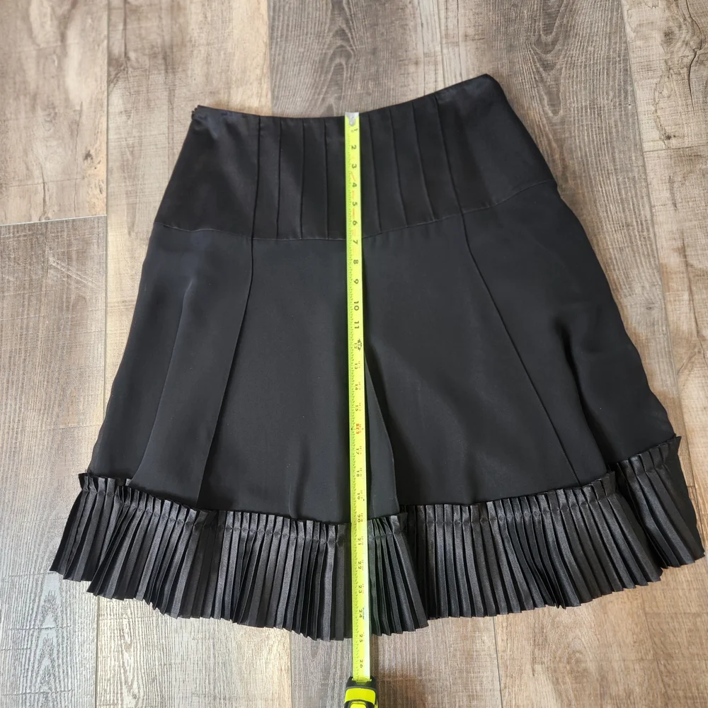 JS Collections Black A-Line Skirt Drop Waist with Pleated Hem‎ Size : 10 Classic
